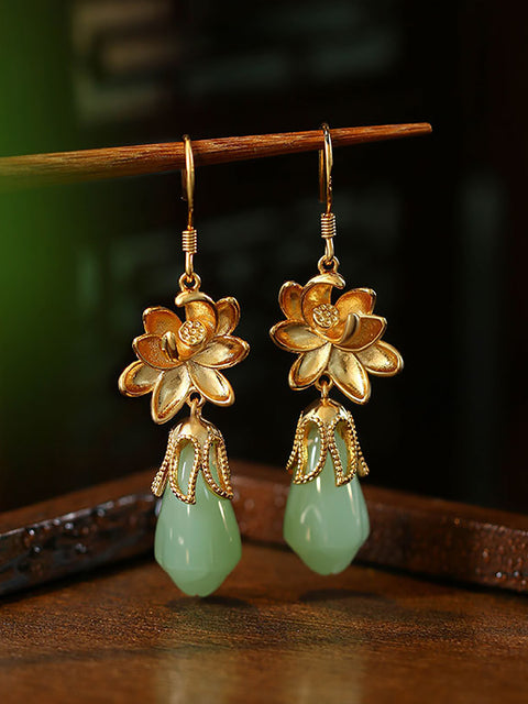 Pendientes étnicos de jade con baño de oro y flores para mujer