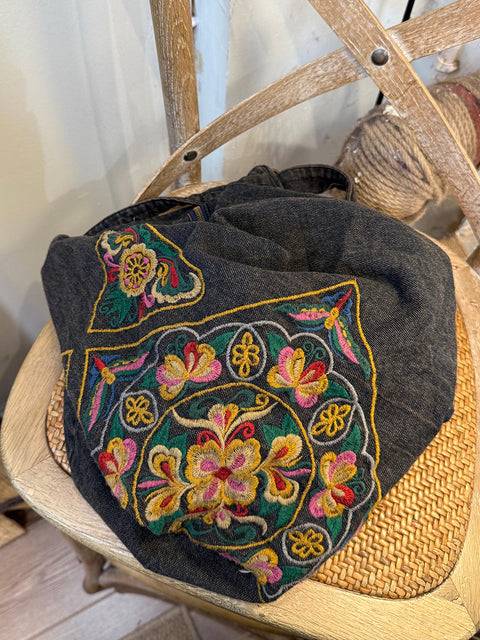 Bolso bandolera vaquero con bordado de flores vintage de verano